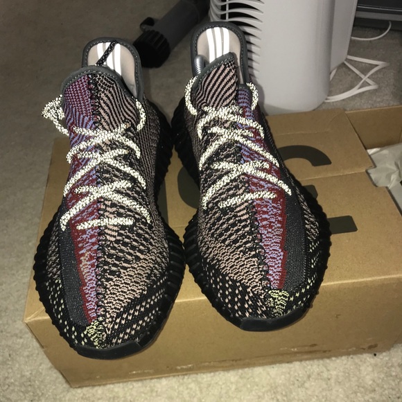 yeezy v2 yecheil reflective 9.5 - Picture 2 of 6